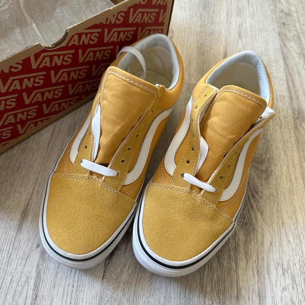 Old Skool Vans - Yellow and White